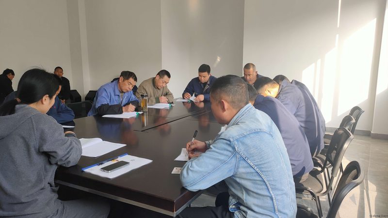 小标题：研究生教育背景下的培训需求