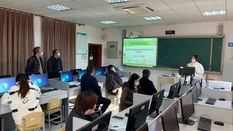 二级三级心理咨询师教材一样吗